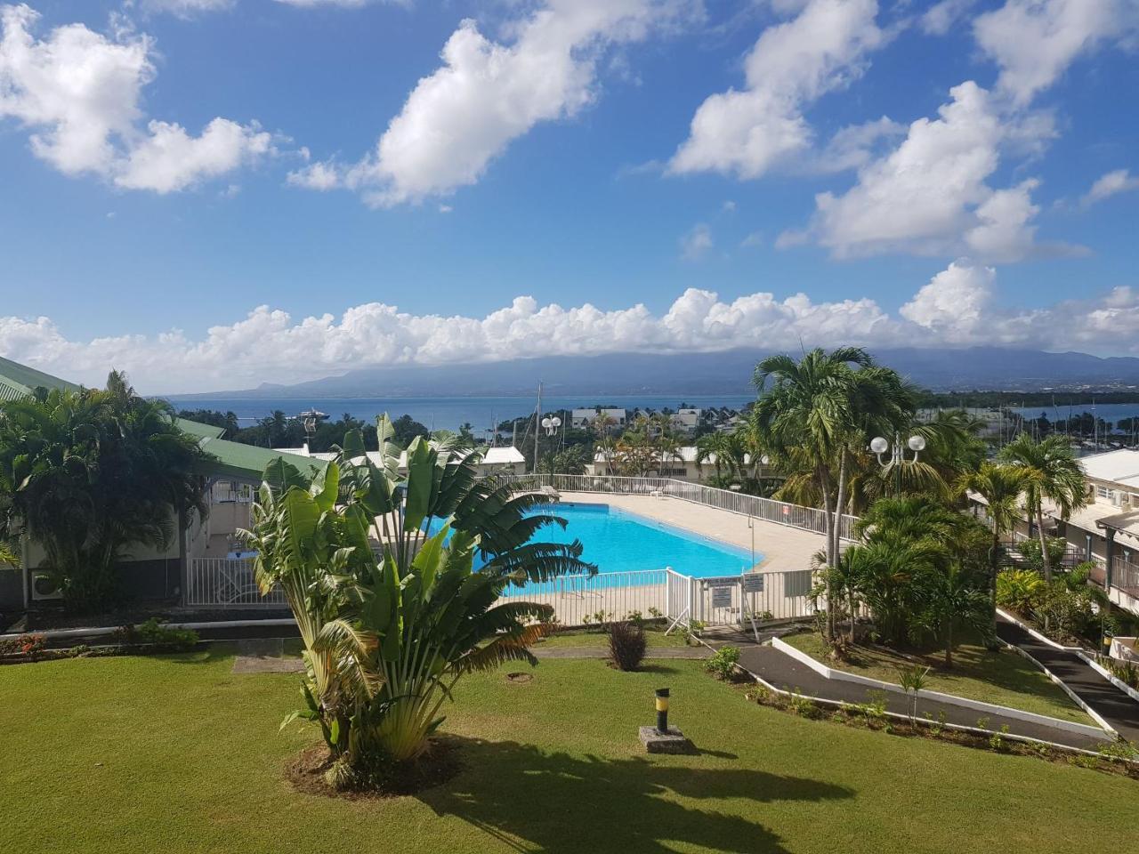 Superbe Studio En Duplex, Vue Sur Mer Et Piscine Le Gosier  Exterior photo